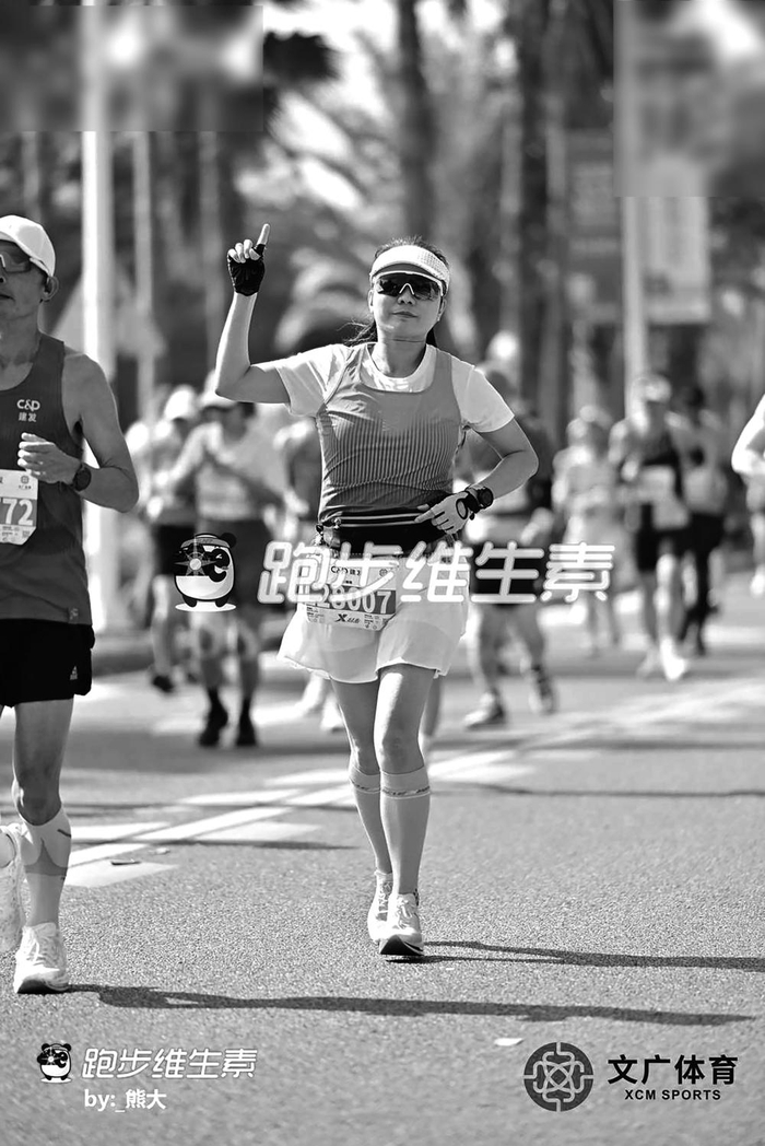 200多名晋江跑友亮相厦马|协会|张健|跑步|厦门马拉松|参赛_新浪体育_新浪新闻