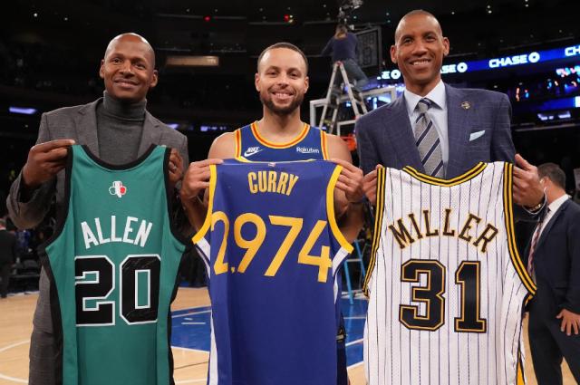 b体育-库里生涯冲击4000三分大关 另一数据更添恐怖